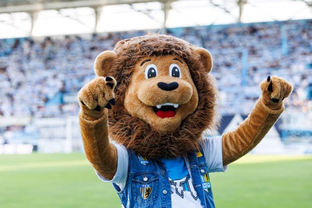 04.08.2026, GER, Regionalliga Nord-Ost, 3. Spieltag, Saison 2026 2027), Chemnitz, Chemnitzer FC - FSV Zwickau Malik, Maskottchen vom Chemnitzer FC Chemnitz eins-Stadion - An der Gellertstraße Sachsen Deutschland *** August 4, 2026, GER, Regionalliga Nord Ost, Matchday 3, 2026–2027 Season, Chemnitz, Chemnitzer FC vs. FSV Zwickau Malik, Chemnitzer FC mascot, Chemnitz Eins Stadium, An der Gellertstraße, Saxony, Germany Copyright: xnordphotoxGmbHx xTrienitzx