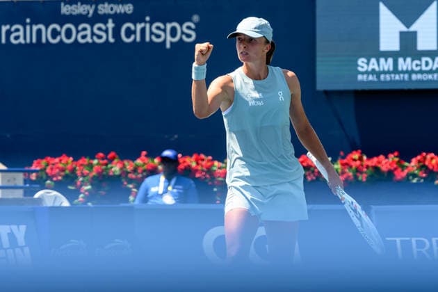 August 4, 2026, Toronto, Ontario, Canada: IGA SWIATEK of Poland celebrates winning a point during her second-round match against Sara Bejlek of the Czech Republic at the National Bank Open, part of the Hologic WTA, Tennis Damen Tour, at Sobeys Stadium. Swiatek defeated Bejlek 6Ã¢â‚¬0, 6Ã¢â‚¬3 to advance to the third round. Toronto Canada - ZUMAr228 20260804_znp_r228_012 Copyright: xVasiliyxRyabykhx