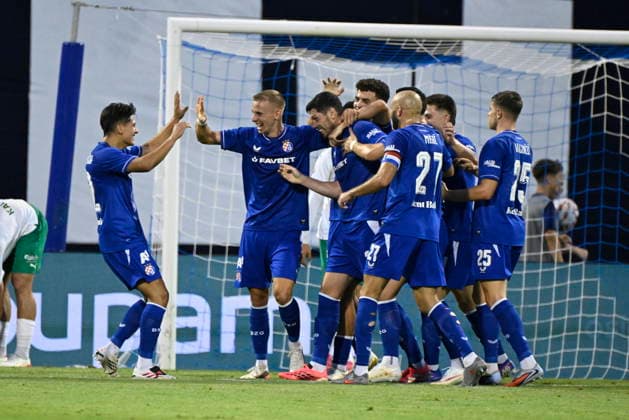 Croatia, Zagreb, 040826. Maksimir Stadium. Football match of the third round of UEFA Champions League qualification, GNK Dinamo - FK Kauno Zalgiris. In the photo: Dinamo players celebrating. Photo: Goran Mehkek CROPIX Zagreb Croatia Copyright: xxGoranxMehkekx gm_dinamo_kauno34-040826