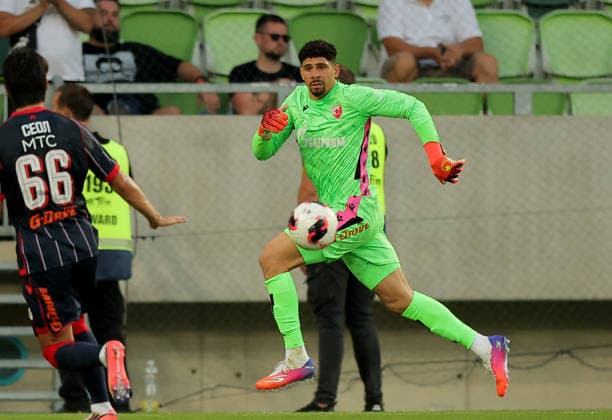 Crvena Zvezda v Hapoel Beer Sheva, UEFA Champions League third qualifying round, first leg, Season 2026 2027 Szombathely, Hungary. 4th August, 2026. Crvena Zvezda s goalkeeper Lima Magalhaes Matheus during the UEFA Champions League third qualifying round, first leg football match between Crvena Zvezda (Red Star) and Hapoel Be er Sheva at the Haladas Stadium on August 4, 2026 in Szombathely, Hungary. Szombathely Hungary Copyright: xPedjaxMilosavljevicx x