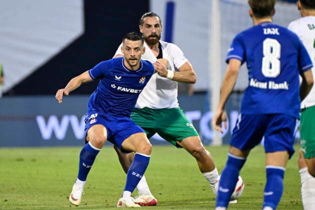 Croatia, Zagreb, 040826. Maksimir Stadium. Football match of the third round of UEFA Champions League qualification, GNK Dinamo - FK Kauno Zalgiris. In the photo: Arber Hoxha, Joris Moutachy. Photo: Goran Mehkek CROPIX Zagreb Croatia Copyright: xxGoranxMehkekx gm_dinamo_kauno39-040826