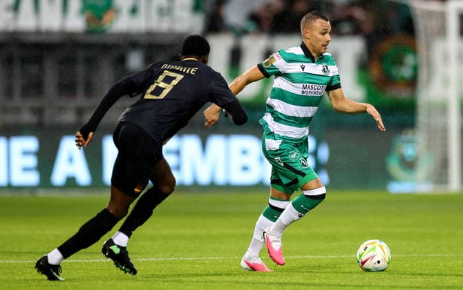 UEFA Europa League Third Qualifying Round First Leg, Tallaght Stadium, Dublin 4 8 2026 Shamrock Rovers vs KF Egnatia Shamrock Rovers Graham Burke and Ibrahim Diabate of KF Egnatia Graham Burke and Ibrahim Diabate 4 8 2026  Copyright: xx JR1W5434