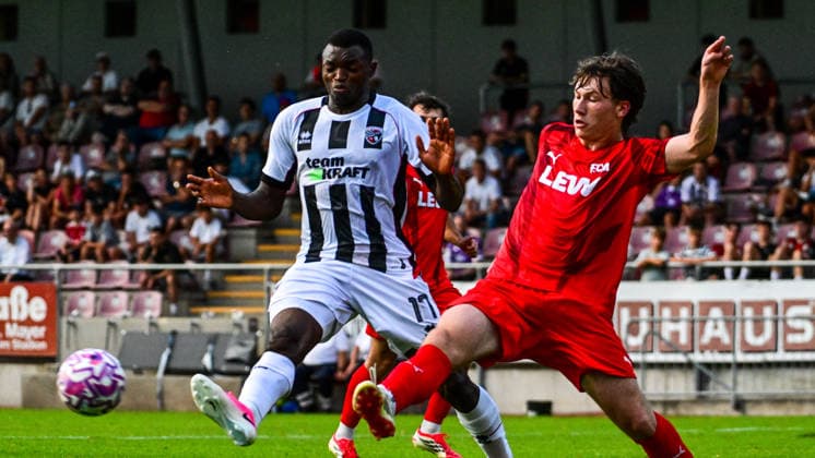 04.08.2026, GER, Fußball, Herren,Toto-Pokal Bayern, Saison 2026 2027, FC Memmingen vs FC Ingolstadt 04 Obed Chidindu Ugondu (Ingolstadt, 17), Timo Schmidt (Memmingen, 4) Memmingen e-con ArenaPark Bayern Deutschland *** August 4, 2026, GER, Soccer, Men s, Bavarian Toto Cup, 2026–2027 Season, FC Memmingen vs. FC Ingolstadt 04 Obed Chidindu Ugondu Ingolstadt, 17, Timo Schmidt Memmingen, 4 Memmingen at ArenaPark Bavaria, Germany Copyright: xNordphotox xHafnerx
