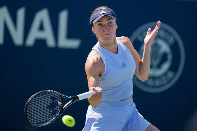 WTA, Tennis Damen Masters 1000 National Bank Open Toronto 2026 - Round of 64 - Day 4 Elina Svitolina of Ukraine plays a forehand during the Women™s Singles round of 64 match against JÃ ssica Bouzas Maneiro of Spain on day 4 of the WTA Masters 1000 National Bank Open at Sobeys Stadium on August 4, 2026, in Toronto, Canada. (Photo by Leonardo Ramirez Eyepix Group) Copyright: xLeonardoxRamirezx xEyepixxGroupx LR_04082026_07940