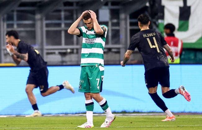 UEFA Europa League Third Qualifying Round First Leg, Tallaght Stadium, Dublin 4 8 2026 Shamrock Rovers vs KF Egnatia Shamrock Rovers Dylan Watts dejected after conceding a goal Dylan Watts dejected after conceding a goal 4 8 2026  Copyright: xx JR1W7320