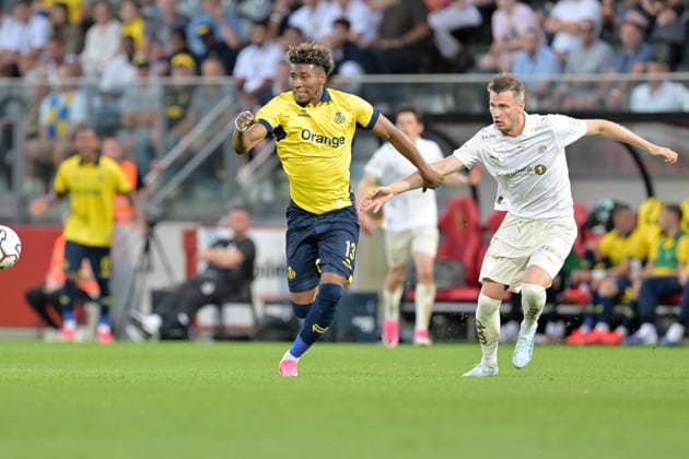 260804 Royale Union Saint-Gilloise vs FK Bodo Glimt Kevin Rodriguez (13) of Union fighting for the ball with Odin Bjortuft (4) of Bodo pictured during the third qualifying round - first leg in the 2026-2027 Uefa Champions League season between Royale Union Saint-Gilloise and FK Bodo Glimt from Sweden on August 4 , 2026 in Oostende, Belgium. (Photo by David Catry Isosport) Oostende Belgium  Copyright: xDavidxCatryx 20260804DC2_9386