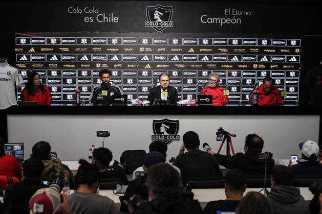 Futbol, Presentacion oficial de Vozinha El nuevo portero de Colo Colo Josimar Jose Evora Dias, mas conocido como Vozinha es presentado oficialmente para unirse al plantel este segundo semestre 04 08 2026 Diego Martin Photosport Football, Presentation of Vozinha The new goalkeeper of Colo Colo Josimar Jose Evora Dias, alias Vozinha, is presented officially 04 08 2026 Diego Martin Photosport Presentacion de Vozinha en Colo Colo 