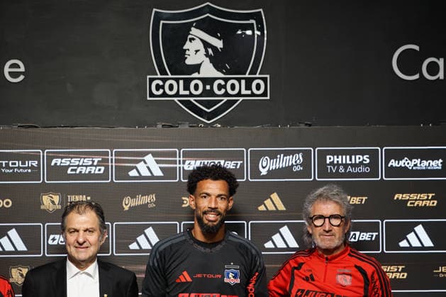Futbol, Presentacion oficial de Vozinha El nuevo portero de Colo Colo Josimar Jose Evora Dias, mas conocido como Vozinha es presentado oficialmente para unirse al plantel este segundo semestre 04 08 2026 Diego Martin Photosport Football, Presentation of Vozinha The new goalkeeper of Colo Colo Josimar Jose Evora Dias, alias Vozinha, is presented officially 04 08 2026 Diego Martin Photosport Presentacion de Vozinha en Colo Colo 