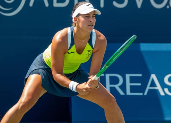 Jessica Bouzas Maneiro of Spain reacts against Elina Svitolina of Ukraine during a WTA, Tennis Damen 1000 Canadian Open match in Toronto, Canada 04 August 2026. Bouzas falls in a marathon match against Svitolina !ACHTUNG: NUR REDAKTIONELLE NUTZUNG!  Copyright: xJulioxCésarxRivasx USA2613 20260804-55021072052_1