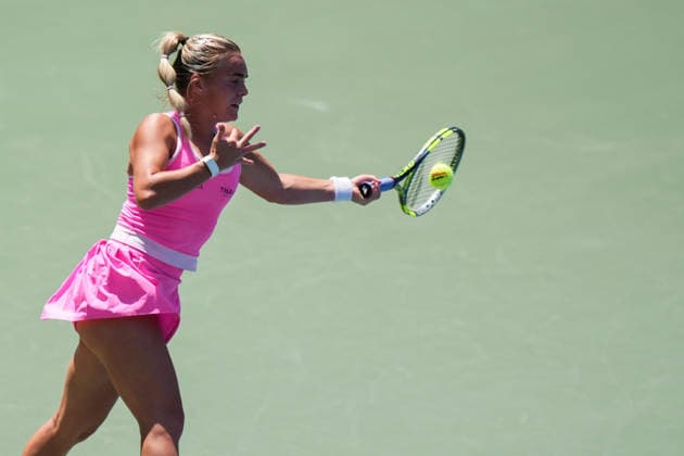 WTA, Tennis Damen Masters 1000 National Bank Open Toronto 2026 - Round of 64 - Day 4 Sara Bejlek of Czech Republic plays a forehand during the Women™s Singles round of 64 match against Iga ÅöwiÄÖtek of Poland on day 4 of the WTA Masters 1000 National Bank Open at Sobeys Stadium on August 4, 2026, in Toronto, Canada. (Photo by Leonardo Ramirez Eyepix Group) Copyright: xLeonardoxRamirezx xEyepixxGroupx LR_04082026_08004