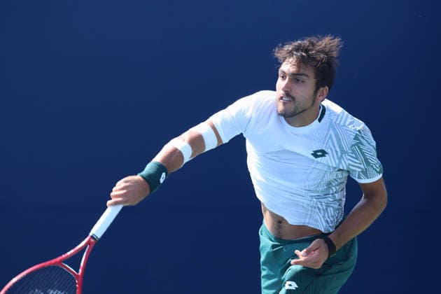 ATP, Tennis Herren Masters 1000 National Bank Open Montreal 2026 - Round of 64 - Day 4 Roman Andres Burruchaga of Argentina serves during the Men™s Singles round of 64 match against Alexei Popyrin of Australia on day 4 of the ATP Masters1000 National Bank Open at IGA Stadium. on August 4, 2026, in Montreal, Canada. (Photo by Horacio Zamora Eyepix Group) Copyright: xHoracioxZamorax xEyepixxGroupx HZ_04082026_193817