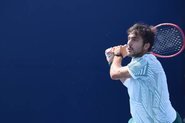 ATP, Tennis Herren Masters 1000 National Bank Open Montreal 2026 - Round of 64 - Day 4 Roman Andres Burruchaga of Argentina plays a backhand during the Men™s Singles round of 64 match against Alexei Popyrin of Australia on day 4 of the ATP Masters1000 National Bank Open at IGA Stadium. on August 4, 2026, in Montreal, Canada. (Photo by Horacio Zamora Eyepix Group) Copyright: xHoracioxZamorax xEyepixxGroupx HZ_04082026_193818