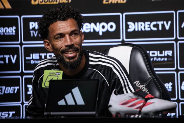 August 4, 2026, Santiago, Chile: Cape Verdean goalkeeper VOZINHA is unveiled as a new signing for the Chilean club Colo-Colo. Vozinha Presentation Colo-Colo  - ZUMAu105 20260804_zip_u105_021 Copyright: xManuelxUrzuax