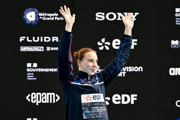 Yasmin Harper of Great Britain celebrates after winning the silver medal in the diving 3m Springboard Women Final during the European Aquatics Championships at the Olympic Aquatic Center in Paris (France), August 4, 2026. Andrea Masini Deepbluemedia Insidefoto