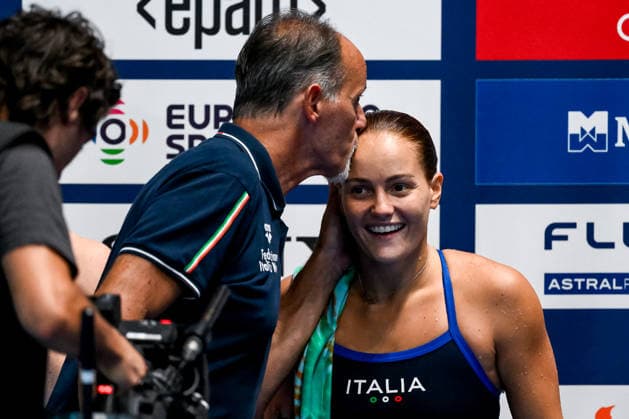 Chiara Pellacani of Italy celebrates after winning the gold medal in the diving 3m Springboard Women Final with Oscar Bertone during the European Aquatics Championships at the Olympic Aquatic Center in Paris (France), August 4, 2026. Andrea Staccioli