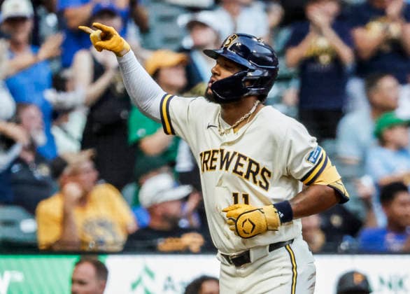 Milwaukee Brewers left fielder Jackson Chourio reacts after hitting a home run in the third inning of the MLB, Baseball Herren, USA game between the Pittsburgh Pirates and the Milwaukee Brewers at American Family Field in Milwaukee, Wisconsin on Tuesday, August 4, 2026.  MIL20260804812 TANNENxMAURY