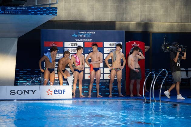 Men 10m platform synchro diving final European Aquatics Championships - Saint-Denis Silver medallists Italy s divers Simone Conte and Raffaele Pelligra, Gold medallists Neutral Athletes divers Nikita Shleikher and Ruslan Ternovoi, bronze medallists Ukraine s divers Mark Hrytsenko and Oleksii Sereda celebrate on the podium following the men’s 10m platform synchro diving final event during the LEN European Aquatics Championships, at the Olympic Aquatics Centre in Saint-Denis, northeastern suburbs of Paris, on August 4, 2026. Photo by Raphael Lafargue ABACAPRESS.COM Saint-Denis France  Copyright: xLafarguexRaphael ABACAx