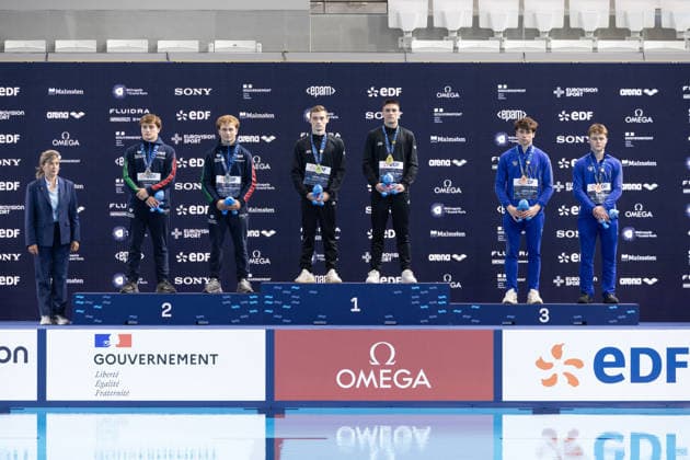 Men 10m platform synchro diving final European Aquatics Championships - Saint-Denis Silver medallists Italy s divers Simone Conte and Raffaele Pelligra, Gold medallists Neutral Athletes divers Nikita Shleikher and Ruslan Ternovoi, bronze medallists Ukraine s divers Mark Hrytsenko and Oleksii Sereda celebrate on the podium following the men’s 10m platform synchro diving final event during the LEN European Aquatics Championships, at the Olympic Aquatics Centre in Saint-Denis, northeastern suburbs of Paris, on August 4, 2026. Photo by Raphael Lafargue ABACAPRESS.COM Saint-Denis France  Copyright: xLafarguexRaphael ABACAx