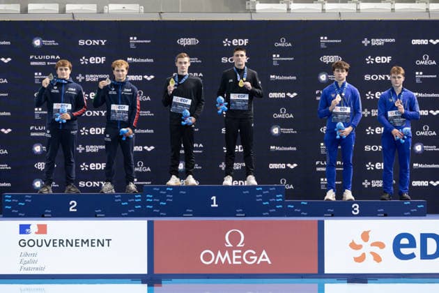 Men 10m platform synchro diving final European Aquatics Championships - Saint-Denis Silver medallists Italy s divers Simone Conte and Raffaele Pelligra, Gold medallists Neutral Athletes divers Nikita Shleikher and Ruslan Ternovoi, bronze medallists Ukraine s divers Mark Hrytsenko and Oleksii Sereda celebrate on the podium following the men’s 10m platform synchro diving final event during the LEN European Aquatics Championships, at the Olympic Aquatics Centre in Saint-Denis, northeastern suburbs of Paris, on August 4, 2026. Photo by Raphael Lafargue ABACAPRESS.COM Saint-Denis France  Copyright: xLafarguexRaphael ABACAx