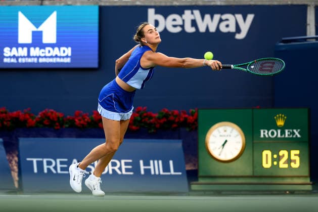 August 4, 2026, Toronto, Ontario, Canada: ARYNA SABALENKA of Belarus returns the ball during her second-round match against Moyuka Uchijima of Japan at the National Bank Open, part of the Hologic WTA, Tennis Damen Tour, at Sobeys Stadium. Toronto Canada - ZUMAr228 20260804_znp_r228_030 Copyright: xVasiliyxRyabykhx