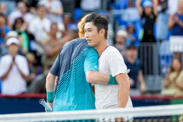 August 4, 2026, Montreal, Quebec, Canada: JUNCHENG SHANG from China greeting Andrey Rublev (10) after win in second round match against in at Canadian Open at IGA stadium in Montreal, Quebec, Canada on 2026-08-04 Montreal Canada - ZUMAl189 20260804_zsp_l189_141 Copyright: xYannickxLegarex