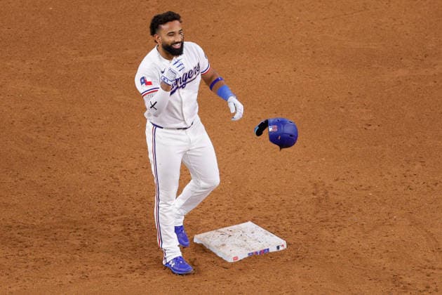 August 4, 2026, Arlington, Texas, USA: Texas Rangers third baseman EZEQUIEL DURAN (20) tosses his helmet after hitting a walk-off double in a baseball game, Tuesday, Aug. 4, 2026, in Arlington, Texas. Arlington USA - ZUMAa325 20260804_zsa_a325_003 Copyright: xDavidxBalleringxIix