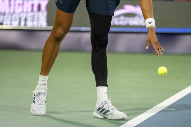 MONTREAL, QC - AUGUST 04: Gabriel Diallo from Canada serves against Luciano Darderi from Italia during their singles second round match on day three of the ATP, Tennis Herren 1000 National Bank Open presented by Rogers at Stade IGA on August 4, 2026 in Montreal, Quebec, Canada. (Photo by Vincent Ethier Icon Sportswire) TENNIS: AUG 04 National Bank Open EDITORIAL USE ONLY Icon270804115