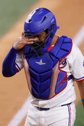 August 4, 2026, Arlington, Texas, USA: Texas Rangers catcher ELIAS DIAZ (35) in a baseball game, Tuesday, Aug. 4, 2026, in Arlington, Texas. Arlington USA - ZUMAa325 20260804_zsa_a325_022 Copyright: xDavidxBalleringxIix