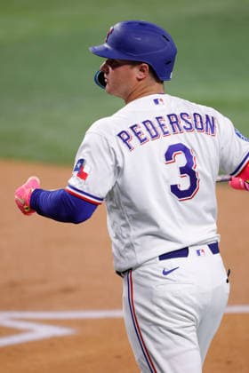 August 4, 2026, Arlington, Texas, USA: Texas Rangers first baseman JOC PEDERSON (3) in a baseball game, Tuesday, Aug. 4, 2026, in Arlington, Texas. Arlington USA - ZUMAa325 20260804_zsa_a325_026 Copyright: xDavidxBalleringxIix