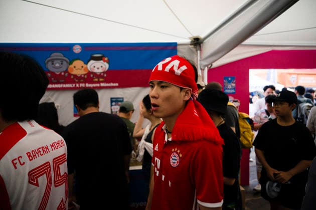 August 4, 2026, Seogwipo, Jeju, South Korea: A fan sports FC Bayern Munich apparel before an exhibition match between BundesligaÃ¢â‚¬â ¢s FC Bayern Munich and K League 1Ã¢â‚¬â ¢s Jeju SK FC, during the Audi Football Summit 2026 on Tuesday, Aug. 4, 2026 at the Jeju World Cup Stadium in Seogwipo, South Korea. FC Bayern Munich 2:1 Jeju SK FC Exhibition  - ZUMAh163 20260804_znp_h163_004 Copyright: xJintakxHanx