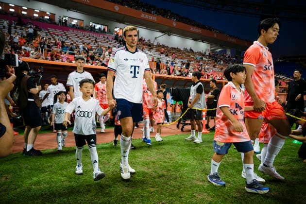 August 4, 2026, Seogwipo, Jeju, South Korea: FC Bayern Munich and Jeju SK FC players, including Bayern midfielder JOAO PALHINHA (16), enter the pitch before an exhibition match between BundesligaÃ¢â‚¬â ¢s FC Bayern Munich and K League 1Ã¢â‚¬â ¢s Jeju SK FC, during the Audi Football Summit 2026 on Tuesday, Aug. 4, 2026 at the Jeju World Cup Stadium in Seogwipo, South Korea. FC Bayern Munich 2:1 Jeju SK FC Exhibition  - ZUMAh163 20260804_znp_h163_011 Copyright: xJintakxHanx