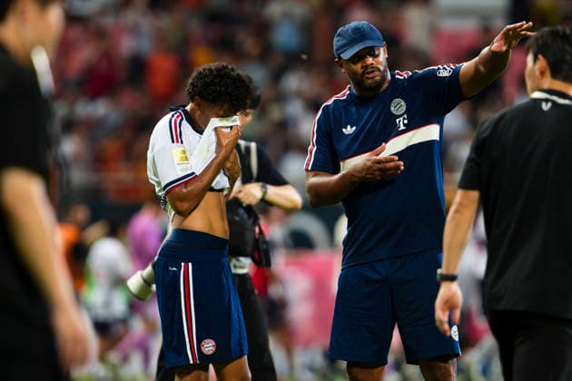 August 4, 2026, Seogwipo, Jeju, South Korea: FC Bayern Munich defender NATHANIEL BROWN (11) receives feedback from head coach VINCENT KOMPANY after an exhibition match between BundesligaÃ¢â‚¬â ¢s FC Bayern Munich and K League 1Ã¢â‚¬â ¢s Jeju SK FC, during the Audi Football Summit 2026 on Tuesday, Aug. 4, 2026 at the Jeju World Cup Stadium in Seogwipo, South Korea. Seogwipo South Korea - ZUMAh163 20260804_znp_h163_060 Copyright: xJintakxHanx
