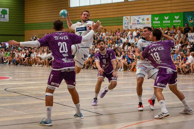 04.08.2026, xovx, Handball Lindencup, HSG Wetzlar - TV Hüttenberg v.l. Leif Haack (TV Hüttenberg), Dominik Mappes (HSG Wetzlar), Hendrik Schreiber (TV Hüttenberg), Josip Simic (HSG Wetzlar), Vit Reichl (TV Hüttenberg) Linden Stadthalle Hessen Deutschland (DE) *** August 4, 2026, xovx, Lindencup Handball, HSG Wetzlar vs. TV Hüttenberg: Leif Haack (TV Hüttenberg), Dominik Mappes (HSG Wetzlar), Hendrik Schreiber (TV Hüttenberg), Josip Simic (HSG Wetzlar), Vit Reichl (TV Hüttenberg); Linden Stadthalle, Hesse, Germany, DE