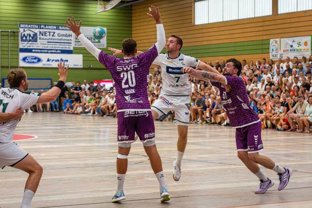 04.08.2026, xovx, Handball Lindencup, HSG Wetzlar - TV Hüttenberg v.l. Petter Överby (HSG Wetzlar), Leif Haack (TV Hüttenberg), Dominik Mappes (HSG Wetzlar), Hendrik Schreiber (TV Hüttenberg) Linden Stadthalle Hessen Deutschland (DE) *** August 4, 2026, xovx, Lindencup Handball, HSG Wetzlar vs. TV Hüttenberg: Petter Överby (HSG Wetzlar), Leif Haack (TV Hüttenberg), Dominik Mappes (HSG Wetzlar), Hendrik Schreiber (TV Hüttenberg); Linden Stadthalle, Hesse, Germany, DE
