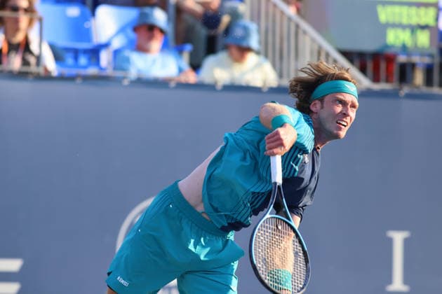 ATP, Tennis Herren Masters 1000 National Bank Open Montreal 2026 - Round of 64 - Day 4 Andrey Rublev of Russia serves during the Men™s Singles round of 64 match against Shang Juncheng of China on day 4 of the ATP Masters1000 National Bank Open at IGA Stadium. on August 4, 2026, in Montreal, Canada. (Photo by Horacio Zamora Eyepix Group) Copyright: xHoracioxZamorax xEyepixxGroupx HZ_04082026_193907