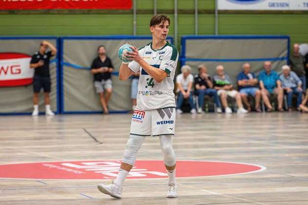 04.08.2026, xovx, Handball Lindencup, HSG Wetzlar - TV Hüttenberg Paul Kompenhans (HSG Wetzlar), Freisteller Linden Stadthalle Hessen Deutschland (DE) *** August 4, 2026, xovx, Lindencup Handball Tournament, HSG Wetzlar vs. TV Hüttenberg, Paul Kompenhans, HSG Wetzlar, Stock Photo, Linden City Hall, Hesse, Germany, DE