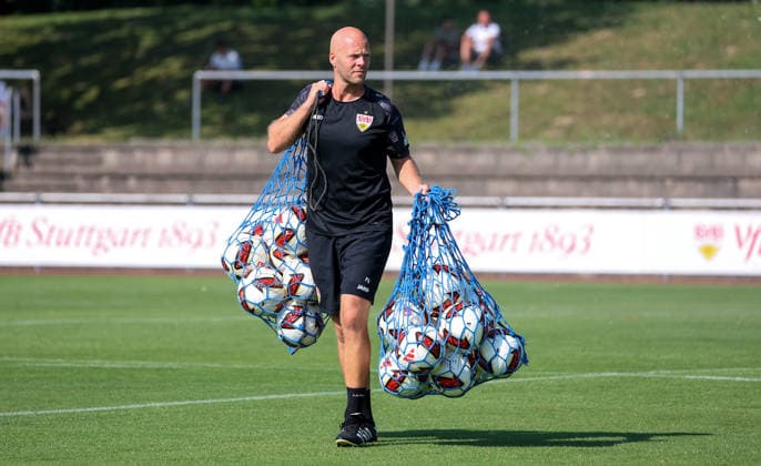 05.08.2026, Deutschland, Grassau, Fußball Bundesliga, Saison 2026 2027, Trainingslager VfB Stuttgart, Co-Trainer Philip Kipp *** August 5, 2026, Germany, Grassau, Bundesliga, 2026–2027 season, VfB Stuttgart training camp, Assistant Coach Philip Kipp