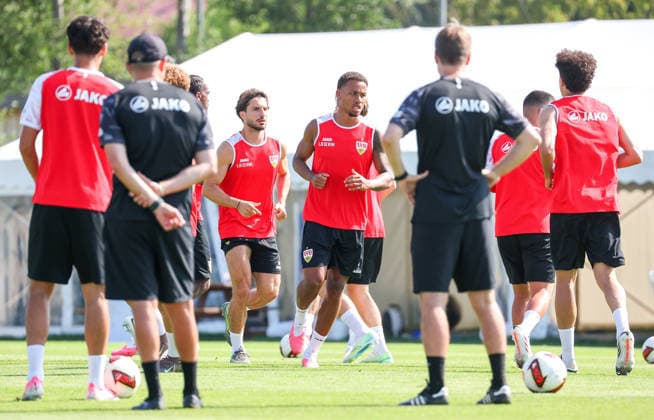 05.08.2026, Deutschland, Grassau, Fußball Bundesliga, Saison 2026 2027, Trainingslager VfB Stuttgart, Nikolas Nartey *** August 5, 2026, Germany, Grassau, Bundesliga, 2026–2027 season, VfB Stuttgart training camp, Nikolas Nartey