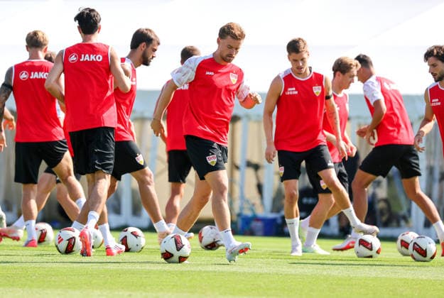 05.08.2026, Deutschland, Grassau, Fußball Bundesliga, Saison 2026 2027, Trainingslager VfB Stuttgart, Maximilian Mittelstädt *** August 5, 2026, Germany, Grassau, Bundesliga, 2026–2027 season, VfB Stuttgart training camp, Maximilian Mittelstädt