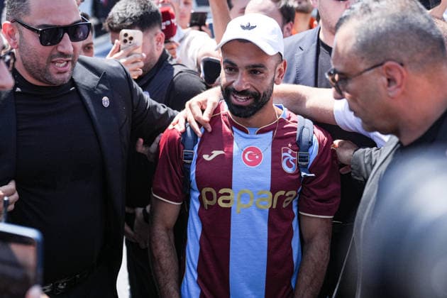 Egyptian football star Mohamed Salah arrives in Istanbul ISTANBUL, TURKIYE – AUGUST 5: Egyptian footballer Mohamed Salah, who has begun transfer talks with Trabzonspor, arrives in Istanbul, Turkiye, on August 5, 2026. The 34-year-old player arrived by private jet at Ataturk Airport General Aviation Terminal from the Greek island of Mykonos, where he had been on vacation, and was welcomed by Trabzonspor supporters. Cemal Yurttas Anadolu Istanbul Turkey. Editorial use only. Please get in touch for any other usage.  Copyright: x2026xAnadoluxCemalxYurttasx