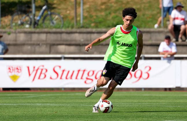 05.08.2026, Deutschland, Grassau, Fußball Bundesliga, Saison 2026 2027, Trainingslager VfB Stuttgart, Ameen Al-Dakhil *** August 5, 2026, Germany, Grassau, Bundesliga, 2026–2027 season, VfB Stuttgart training camp, Ameen Al Dakhil