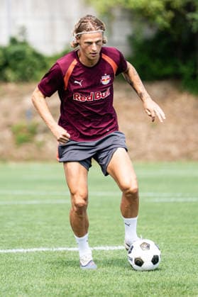SOCCER - UEFA EL, RBS vs Pafos SALZBURG,AUSTRIA,05.AUG.26 - SOCCER - UEFA Europa League, qualification, Red Bull Salzburg vs Pafos FC, preview, training RBS. Image shows Maurits Kjaergaard (RBS).  GEPAxpictures xJulioxArellano