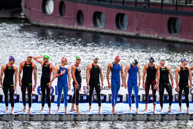 Athletes prepare to compete in the open water swimming 5km Men Final during the European Aquatics Championships at the River Seine in Paris (France), August 5, 2026. Andrea Staccioli