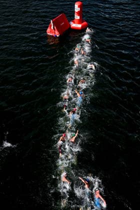 Athletes compete in the open water swimming 5km Men Final during the European Aquatics Championships at the River Seine in Paris (France), August 5, 2026. Andrea Staccioli