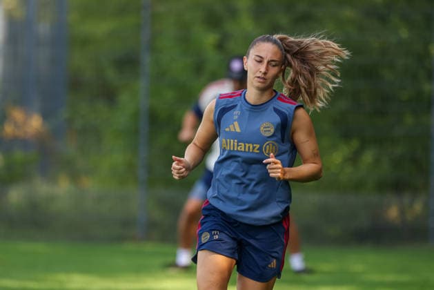 Katharina Naschenweng (FC Bayern Muenchen, 19) beim Laufen, GER, FC Bayern Muenchen Frauen Training, Fussball, Google Pixel Frauen-Bundesliga, Saison 2026 2027, 05.08.2026, GER, FC Bayern Muenchen Frauen Training, Fussball, Google Pixel Frauen-Bundesliga, Saison 2026 2027, 05.08.2026 Muenchen *** Katharina Naschenweng, FC Bayern Munich, 19, running, GER, FC Bayern Munich Women s Training, Soccer, Google Pixel Women s Bundesliga, 2026–2027 Season, August 5, 2026, GER, FC Bayern Munich Women s Training, Soccer, Google Pixel Women s Bundesliga, 2026–2027 Season, August 5, 2026, Munich Copyright: xEibner-Pressefoto JennixMaulx EP_JML