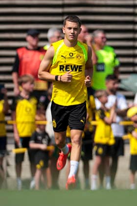 05.08.2026, Fussball, Training von Borussia Dortmund. Konstantinos Karetsas (Borussia Dortmund). Dortmund Trainingsgelände des BVB NRW Deutschland xRHR-FOTO DEx *** August 5, 2026, Soccer, Borussia Dortmund Training Session Konstantinos Karetsas Borussia Dortmund Dortmund BVB Training Facility NRW Germany xRHR PHOTO DEx Copyright: DennisxEwert RHR-FOTOx RHR-FOTO DE