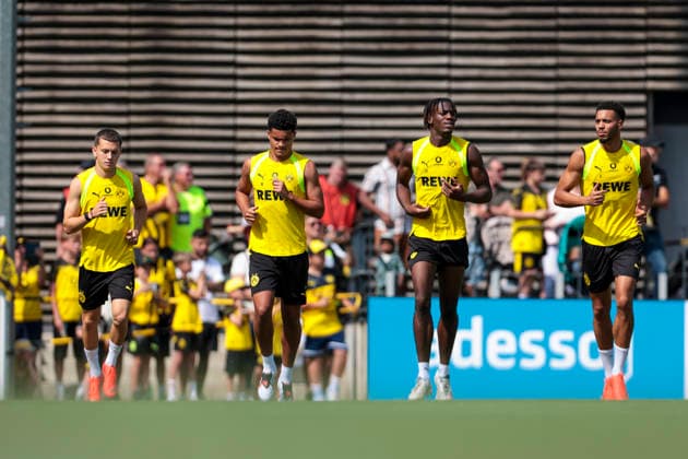 05.08.2026, Fussball, Training von Borussia Dortmund. v. l. Konstantinos Karetsas (Borussia Dortmund), Kaua Prates (Borussia Dortmund), Joane Gadou (Borussia Dortmund), Felix Nmecha (Borussia Dortmund). Dortmund Trainingsgelände des BVB NRW Deutschland xRHR-FOTO DEx *** August 5, 2026, Soccer, Borussia Dortmund training session featuring Konstantinos Karetsas (Borussia Dortmund), Kaua Prates (Borussia Dortmund), Joane Gadou (Borussia Dortmund), and Felix Nmecha (Borussia Dortmund) at the BVB training facility in Dortmund, North Rhine-Westphalia, Germany xRHR PHOTO DEx Copyright: DennisxEwert RHR-FOTOx RHR-FOTO DE