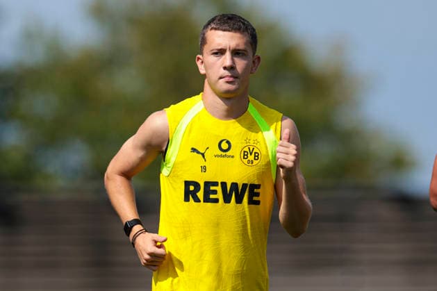 05.08.2026, Fussball, Training von Borussia Dortmund. Konstantinos Karetsas (Borussia Dortmund). Dortmund Trainingsgelände des BVB NRW Deutschland xRHR-FOTO DEx *** August 5, 2026, Soccer, Borussia Dortmund Training Session Konstantinos Karetsas Borussia Dortmund Dortmund BVB Training Facility NRW Germany xRHR PHOTO DEx Copyright: DennisxEwert RHR-FOTOx RHR-FOTO DE