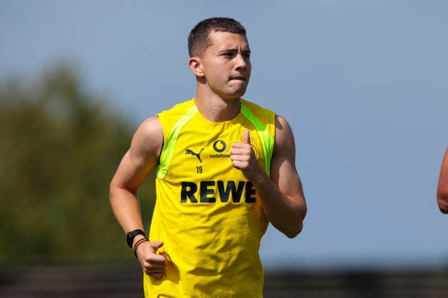 05.08.2026, Fussball, Training von Borussia Dortmund. Konstantinos Karetsas (Borussia Dortmund). Dortmund Trainingsgelände des BVB NRW Deutschland xRHR-FOTO DEx *** August 5, 2026, Soccer, Borussia Dortmund Training Session Konstantinos Karetsas Borussia Dortmund Dortmund BVB Training Facility NRW Germany xRHR PHOTO DEx Copyright: DennisxEwert RHR-FOTOx RHR-FOTO DE