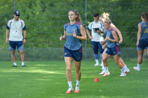 05.08.2026, München, Deutschland. Google Pixel Frauen-Bundesliga: Die FC Bayern Frauen absolvieren auf dem FC Bayern Campus eine Trainingseinheit zur Vorbereitung auf das Testspiel gegen Paris FC. Katharina Naschenweng (FC Bayern Frauen) *** August 5, 2026, Munich, Germany Google Pixel Women s Bundesliga The FC Bayern Women s team holds a training session at the FC Bayern Campus in preparation for their friendly match against Paris FC Katharina Naschenweng FC Bayern Women s Team